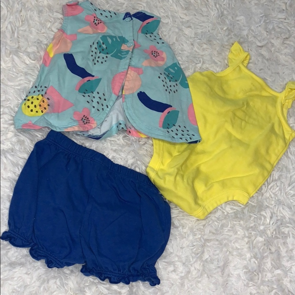 Carters Set - Picture 2 of 2